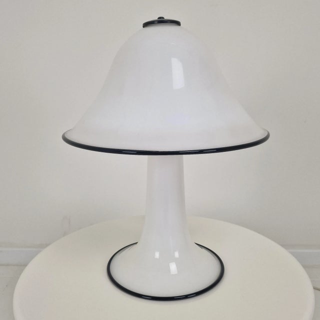 Mid-Century Modern Hand-Blown Murano Glass Mushroom Lamp, 1970s For Sale - Image 3 of 14
