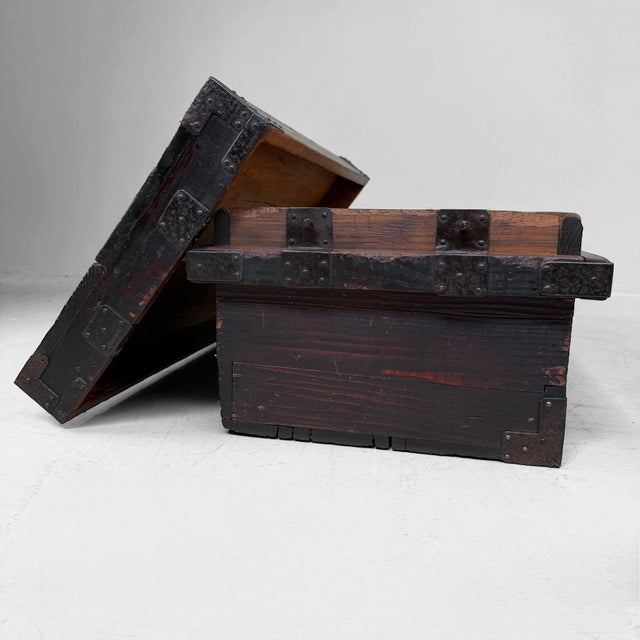 Wood Antique Early Meiji Japanese Storage Chest with Lid and Wrought Iron For Sale - Image 7 of 14