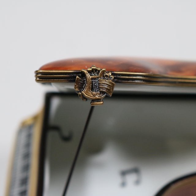 Limoges, France Mid 20th Century Limoges Wood Grain Grand Piano Trinket Box For Sale - Image 4 of 13