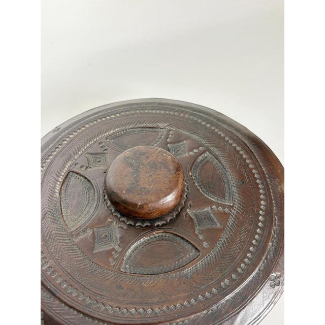 1970s Round Leather Box, France, 1970s For Sale - Image 5 of 8