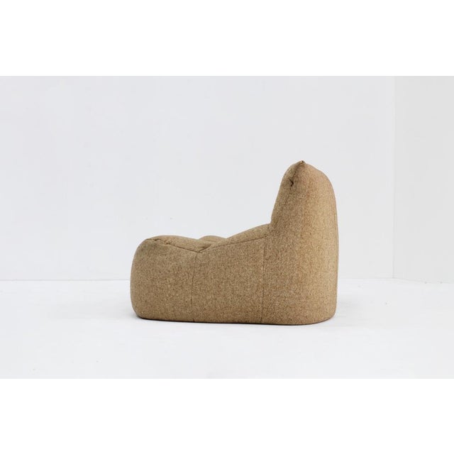 Vintage Aralia sofa designed by Michel Ducaroy for Ligne Roset in the 1980s. This french design piece is a rare find. This...