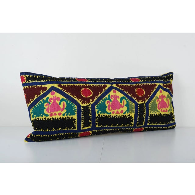 Uzbek Suzani Pillow Cover Elevate your home decor with our Turkish Suzani Pillow Cover, featuring exquisite vintage Uzbek...