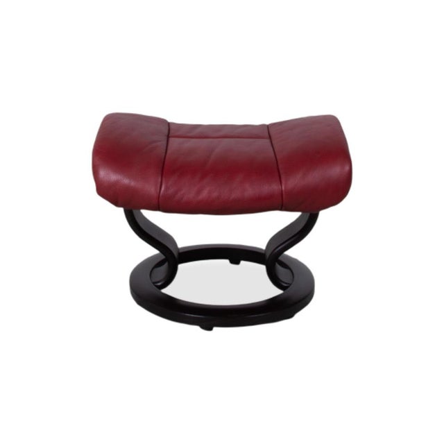 Reno Leather Recliner in Red with Footstool and Manual Function by Stressless, Set of 2 For Sale - Image 16 of 17