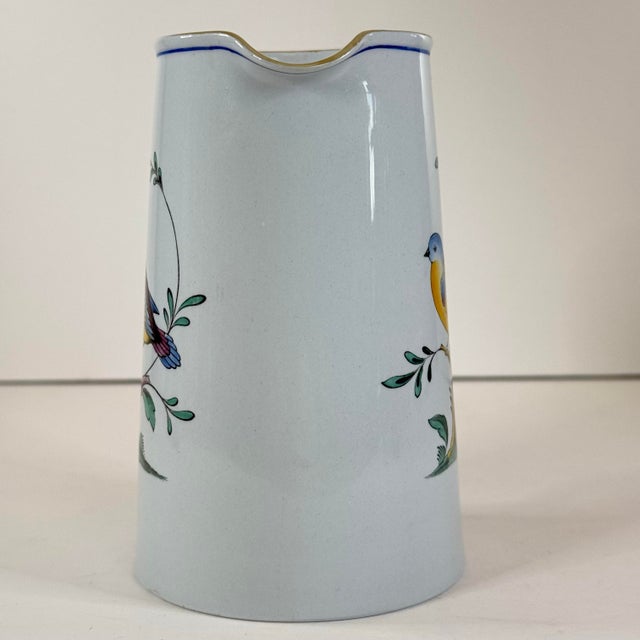 There’s something fantastically whimsical about this vintage 1980s Copeland Spode 24 ounce Queen’s Bird jug or pitcher....