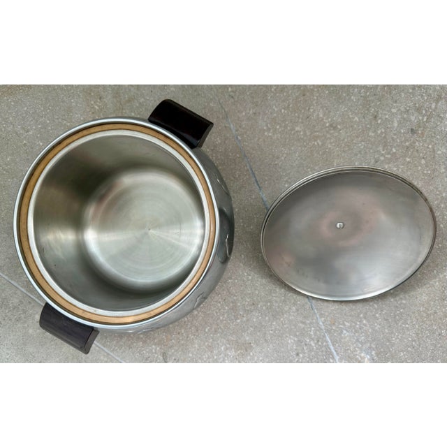 Chrome Iconic MCM Vintage West Bend Penguin Hot & Cold Server/Ice Bucket- Chrome Finish, Embossed Penguin Designs, & Tortoiseshell Brown Bakelite Handles For Sale - Image 8 of 10