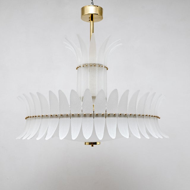 Art Deco Italian Murano Glass Feather Chandelier with Brass Details, 2000 For Sale - Image 13 of 13