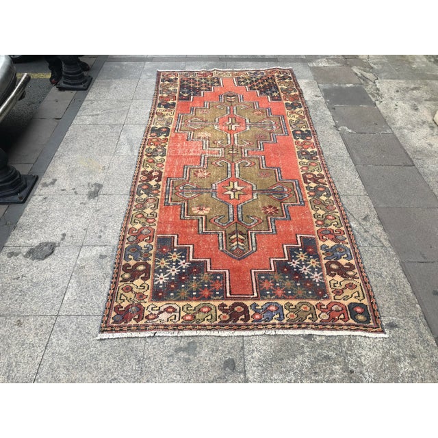 1960s Vintage Oushak Turkish Tribal Rug- 4′1″ × 8′8″ For Sale - Image 11 of 11
