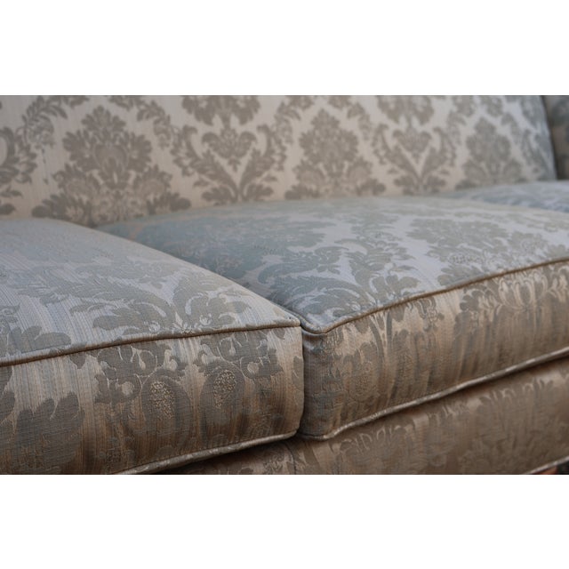 1990s Ethan Allen Chippendale Camelback Sofa in Silver-Champagne Silk Damask For Sale - Image 13 of 18