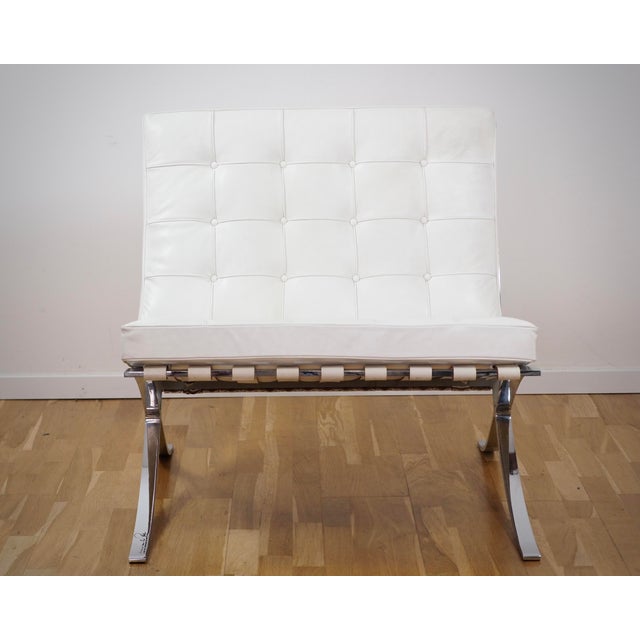 Silver Barcelona Chair in Leather by Ludwig Mies Van Der Rohe for Knoll International For Sale - Image 8 of 13