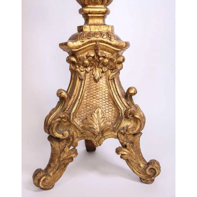 Early-18th Century Italian Giltwood Torchère or Floor Lamp, 1720 For Sale - Image 4 of 7