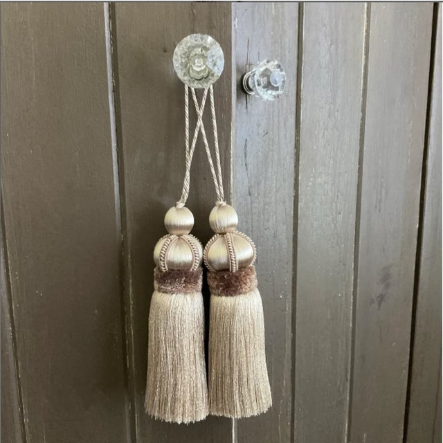 Silver Key Tassels With Cut Ruche - a Pair For Sale - Image 12 of 12