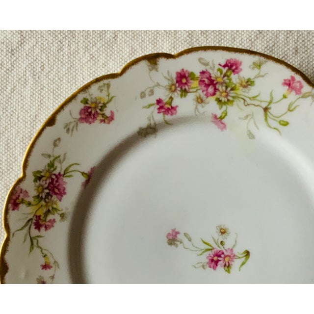 1910s 1910s French Limoges Porcelain Soufflé Dish With Underplate - Hand-Painted Pink Carnations, Bawo & Dotter For Sale - Image 5 of 18
