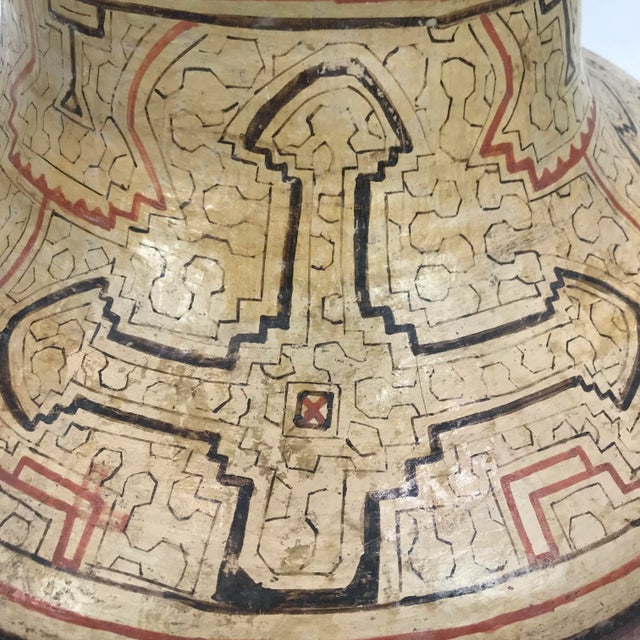 1900 - 1909 Early 20th Century Authentic Antique Shipibo Peruvian Pot For Sale - Image 5 of 10