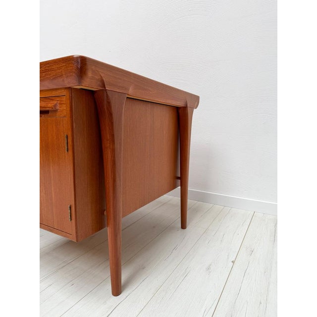 Brown Danish Teak Executive Writing Desk by Ib Kofod-Larsen, 1960s For Sale - Image 8 of 18