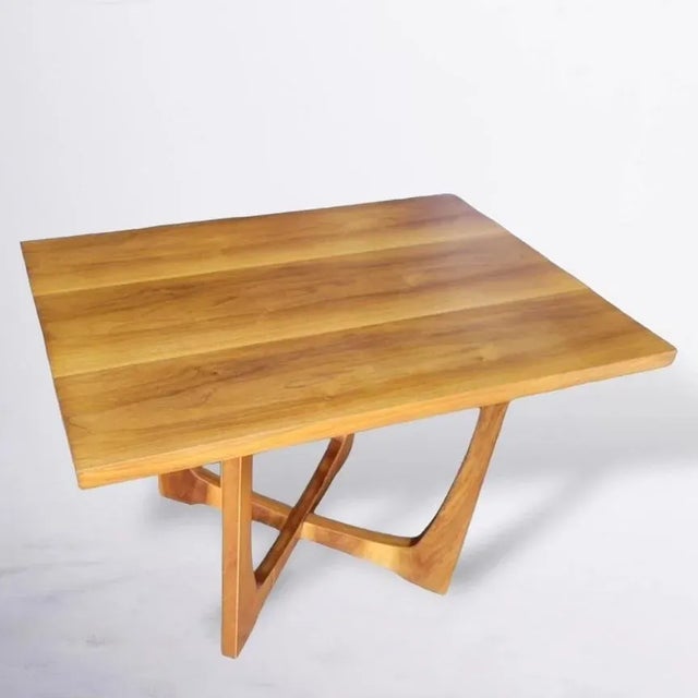 Broyhill Rare Vintage 1950s Broyhill Emphasis Mid-Century Modern Table | Brasilia Style Walnut MCM Vintage Accent Table For Sale - Image 4 of 7