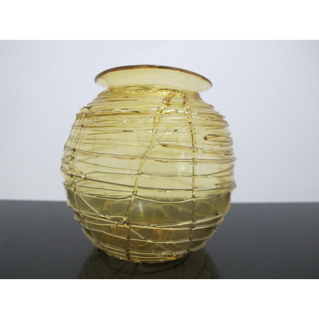 Mid 20th Century Vintage Art Nouveau Style Threaded Amber Tone Glass Globe Vase For Sale - Image 5 of 5