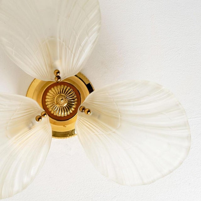 1970s Large Barovier Flush Mount with 3 Milkglass Shells, Italy, 1970s For Sale - Image 5 of 18
