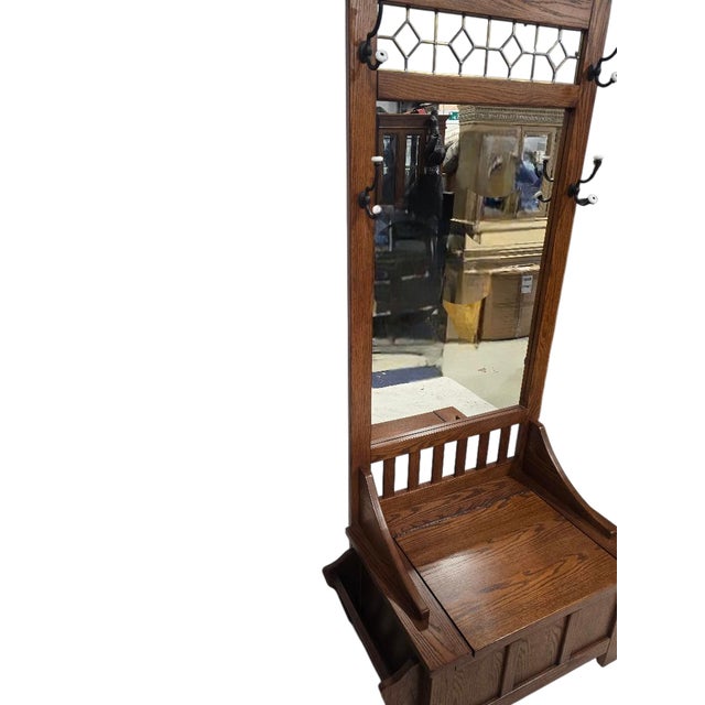 Late 20th Century Mission-Style Solid Oak Hall Tree With Mirror, Leaded Glass & Storage Bench For Sale - Image 4 of 7