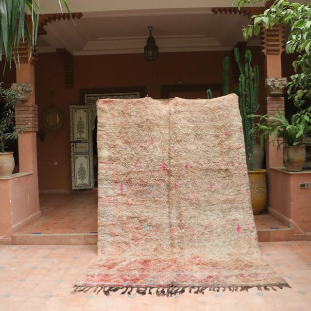 Textile Mid-Century Modern 7x10 Ft Vintage Moroccan Rug For Sale - Image 7 of 9