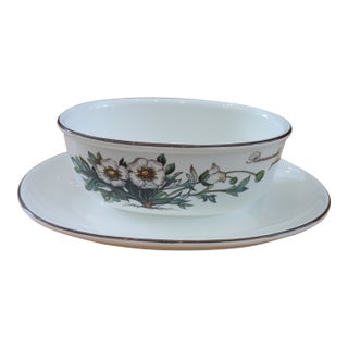 Late 20th Century Villeroy & Boch Botanica Sauce Gravy Boat W/ Underplate For Sale