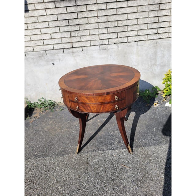 American Beautiful Flame Mahogany Center Table Made Attributed to Weiman Furniture American Made For Sale - Image 3 of 12