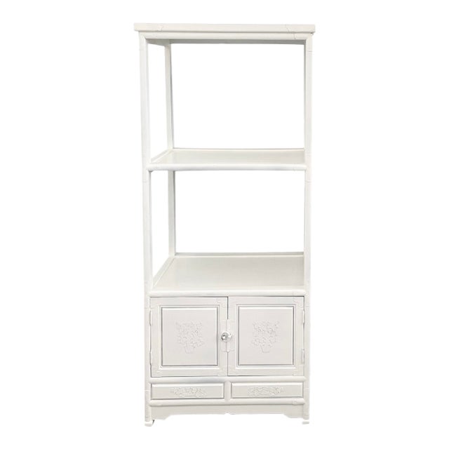 Small Asian Etagere With Lower Cabinet in Fresh White Lacquer For Sale