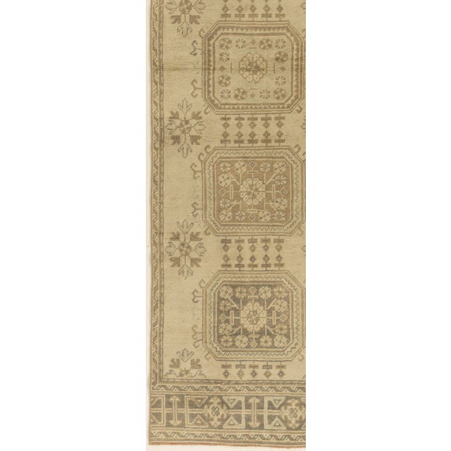 Even today, Oushak rugs are still the first choice of professional interior designers. Sometimes this is because when...