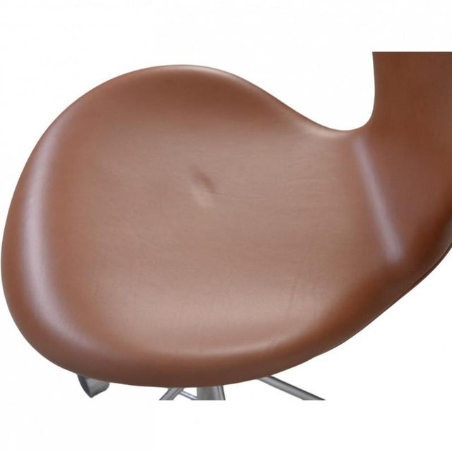 Model 3117 Office Chair in Cognac Leather by Arne Jacobsen, 1980s For Sale - Image 6 of 13