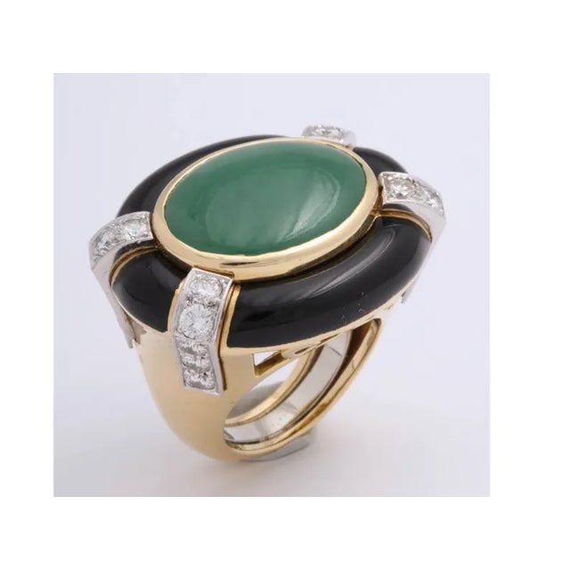 Green David Webb 18kt, Platinum and Diamond - Jade & Onyx Ring For Sale - Image 8 of 9