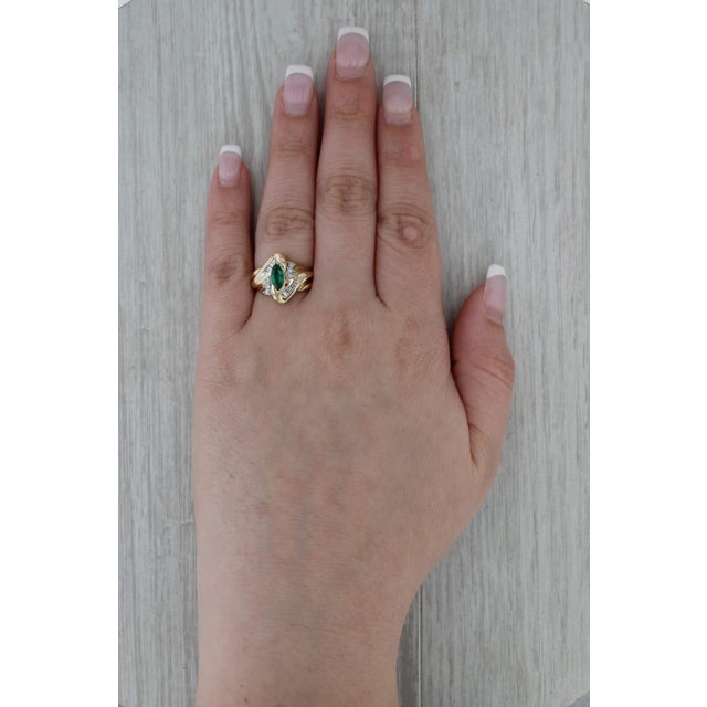 0.69ctw Marquise Emerald Diamond Ring 14k Yellow Gold Size 6.75 Bypass For Sale In Greensboro - Image 6 of 8
