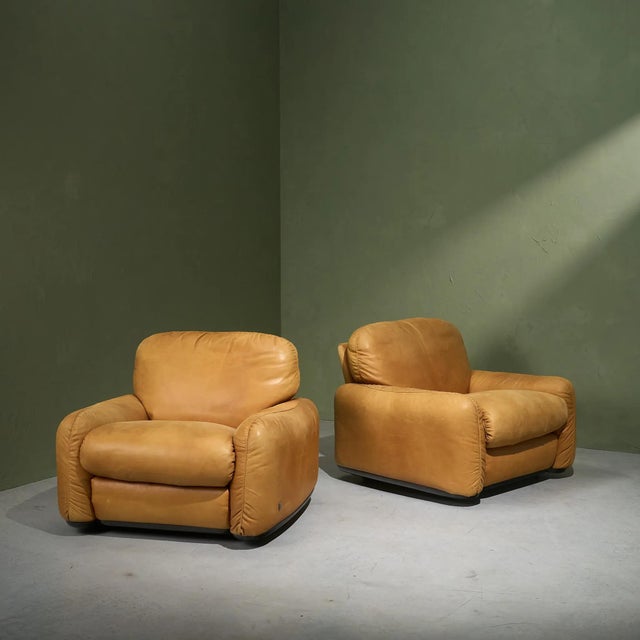 Piumotto Armchairs in Cognac Leather by Arrigo Arrighi for Busnelli, Italy, 1970s, Set of 2 For Sale - Image 12 of 12