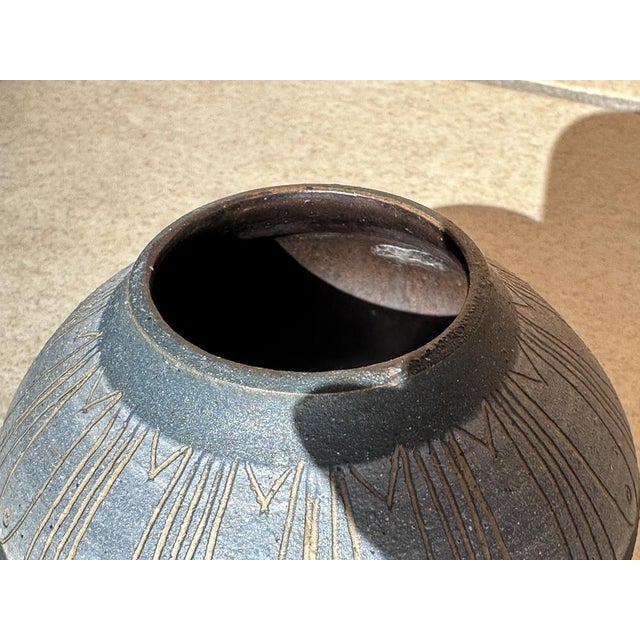 Studio Ceramic Vase with Incised Fish Decoration by Ulli Wittich-Großkurth, Jena, Germany, 1950s For Sale - Image 6 of 11