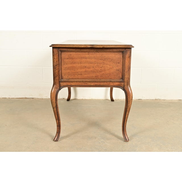 Sligh Furniture French Provincial Louis XV Carved Fruitwood Leather Top Bureau Plat Desk, Circa 1960s For Sale - Image 10 of 12