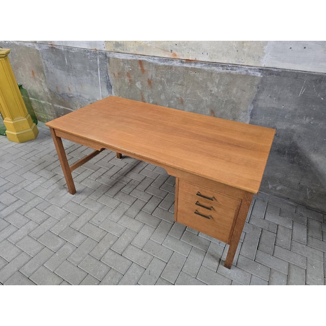 Wood Mid-Century Danish Desk in Oak from Børge Mogensen, 1970s For Sale - Image 7 of 18
