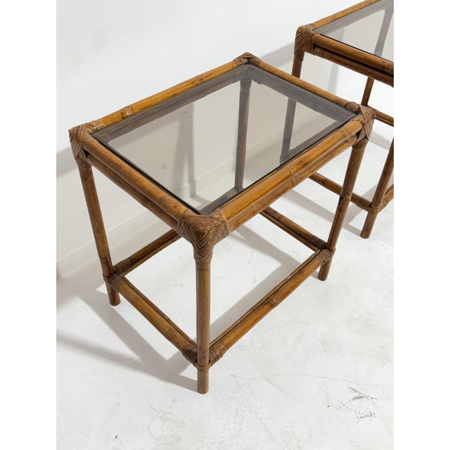 Mid-Century Modern Bamboo Nightstands with Glass Top, Italy, 1960, Set of 2 For Sale - Image 3 of 12