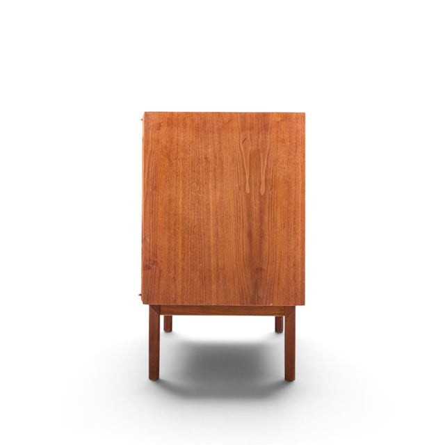 Jack Cartwright for Founders Mid Century Walnut and Cane Credenza With Hutch For Sale In Chicago - Image 6 of 12