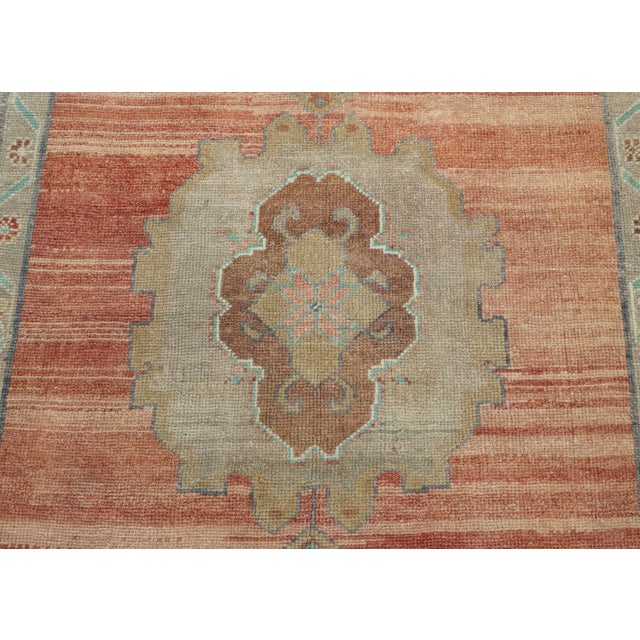Turkish Vintage Rug 3'5" x 5'9" #17419 For Sale In Houston - Image 6 of 8