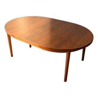 Vintage Danish Modern Round Teak Dining Table With 2 Extension Leaves, 1960s Vejle Mobelfabrik For Sale