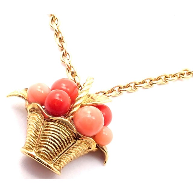 Van Cleef & Arpels Van Cleef & Arpels 18k Gold Coral Bead Fruit Basket Pendant Necklace For Sale - Image 4 of 12