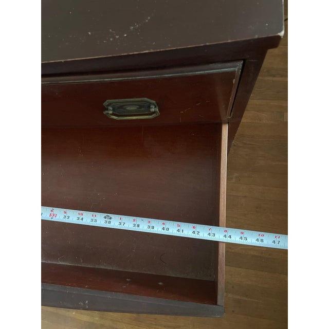 Mid 20th Century Continental Furniture Company Mahogany Serpentine Chest of Drawers — Classic Curved Front Design For Sale In Boston - Image 6 of 13