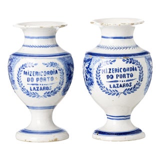 Earthenware Jugs from Gaia, 19th Century, Set of 2 For Sale