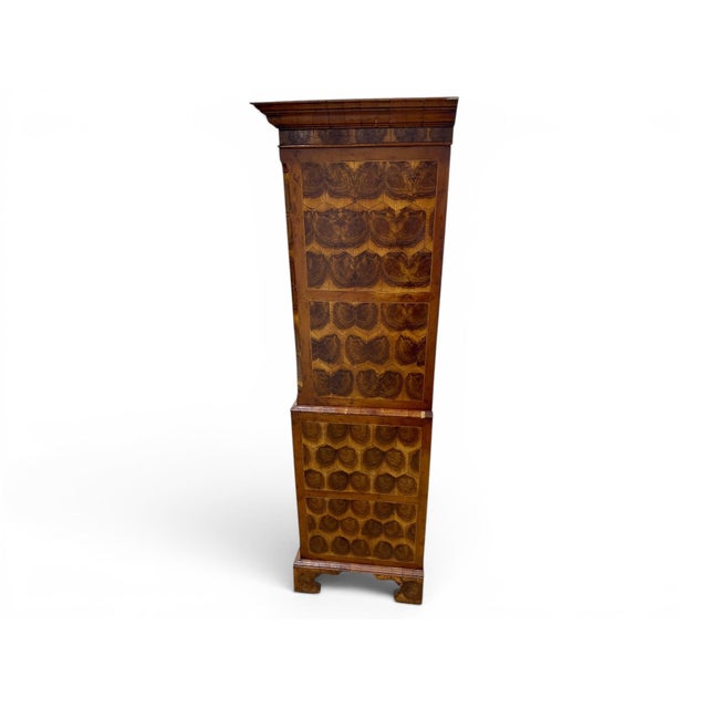 Camel 17th Century William Nd Mary English 8-Drawer Chest, Attributed For Sale - Image 8 of 16