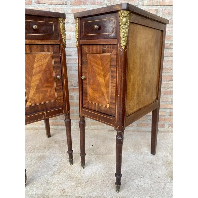 1920s Antique French Louis XVI Walnut and Bronze Nightstands, 1920s, Set of 2 For Sale - Image 5 of 13