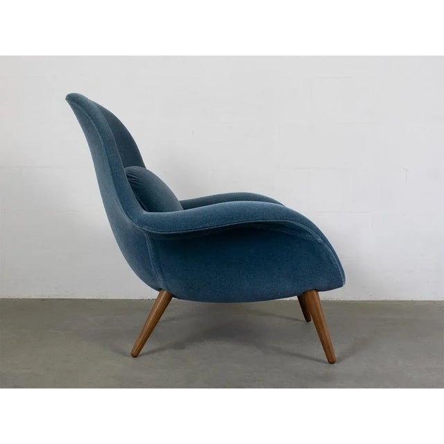 Textile Set of Swoon Lounge Chair and Ottoman by Space Copenhagen for Fredericia, 2021 For Sale - Image 7 of 14