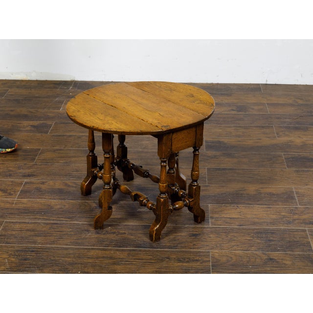 Wood 19th-Century English Oak Gateleg Table with Drop Leaves and Turned Legs For Sale - Image 7 of 12