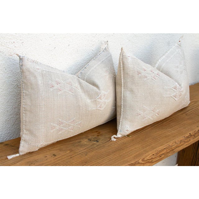 1990s Ivory Frost Lumbar Moroccan Silk Pillows, Set of 2 For Sale - Image 5 of 11