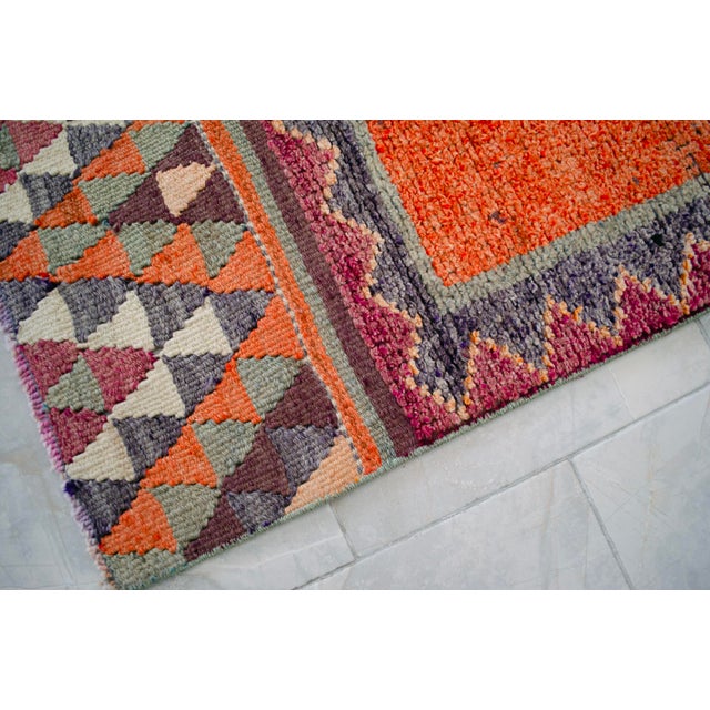 1960s Vintage Hand Knotted Primitive Turkish Runner For Sale - Image 13 of 15