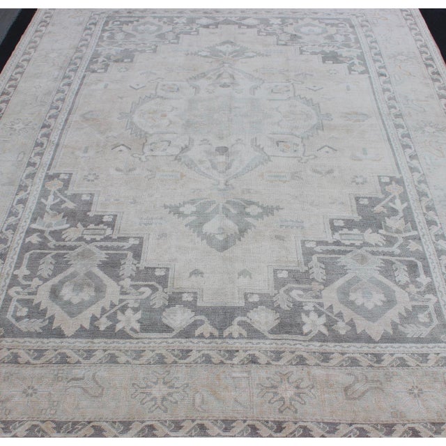 Mid 20th Century Vintage Turkish Oushak Rug in Soft Gray, Pale Blue, and Washed Charcoal 8'0 X 11'0 For Sale - Image 5 of 9