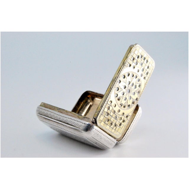 Silver and Gold Vinaigrette Box with Geometric Figures For Sale - Image 10 of 11