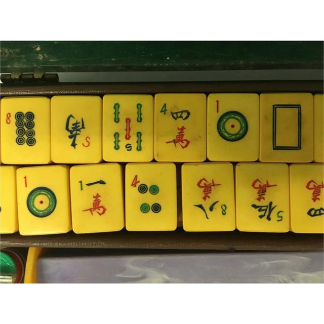 Grand Lot De 146 Tuiles De Mahjong Vintage En Bakélite - Couleur Caramel - Marque Mystère